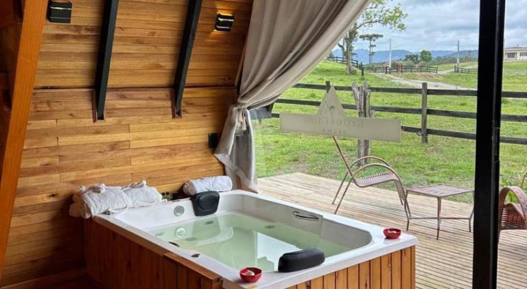 Pleasant lodge with jacuzzi & garden | Dogs allowed — photo 3