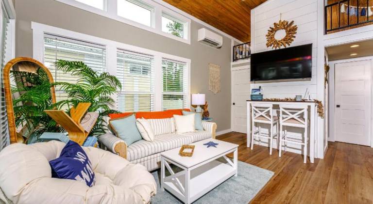 Nice vacation home with pool & jacuzzi | Pets allowed — photo 2