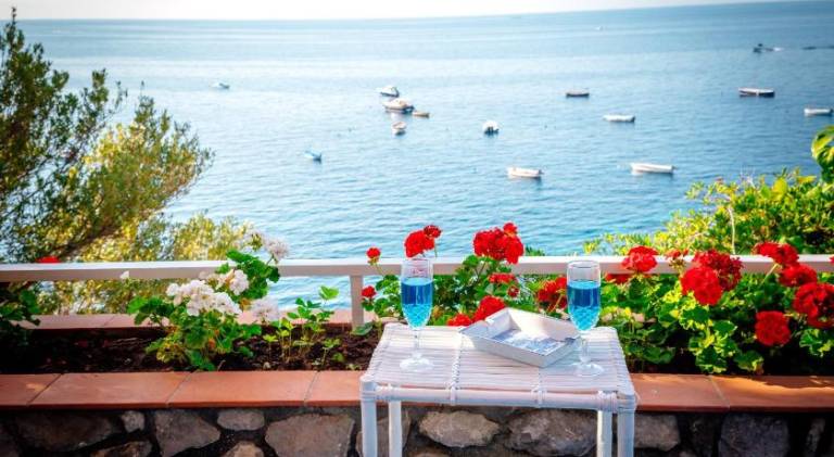 Fully equipped nice house with grill & patio | Close to the beach | Pets are welcome in Sorrento