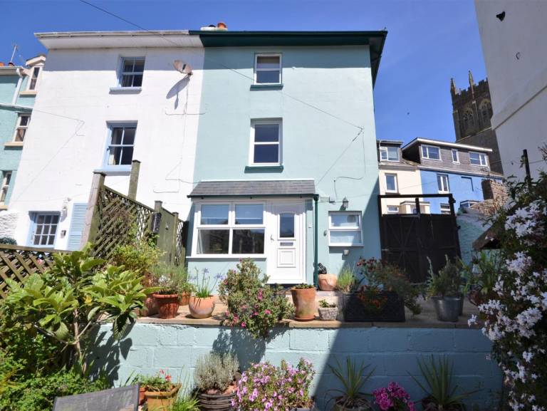 Cottage with yard in Paignton