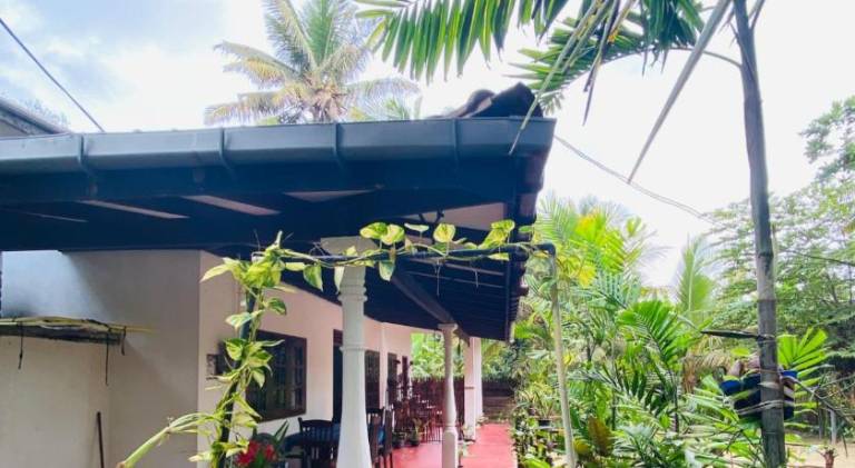 Riverbend Surf Lodge - Midigama — photo 5