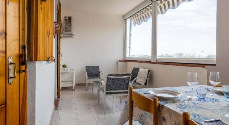 Holiday apartment with patio in Comacchio