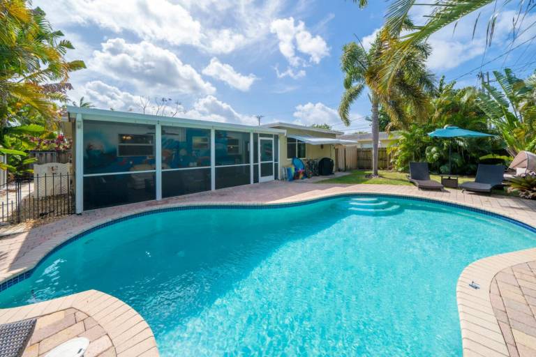 Tropical Home-Seaside w Heated Saltwater Pool in Lauderdale-by-the-Sea, FL