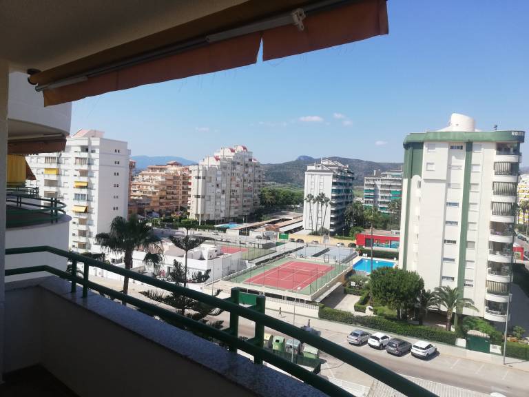 Family-oriented rental apartment with pool, patio & yard | Mountain view | Next to the beach | Pets allowed — photo 4