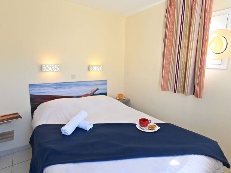 Family-oriented holiday apartment with pool, terrace & garden | Sea view | Pets allowed — photo 4