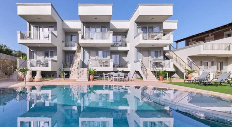 Rental apartment with pool & hot tub | Pets are welcome in Rethymno