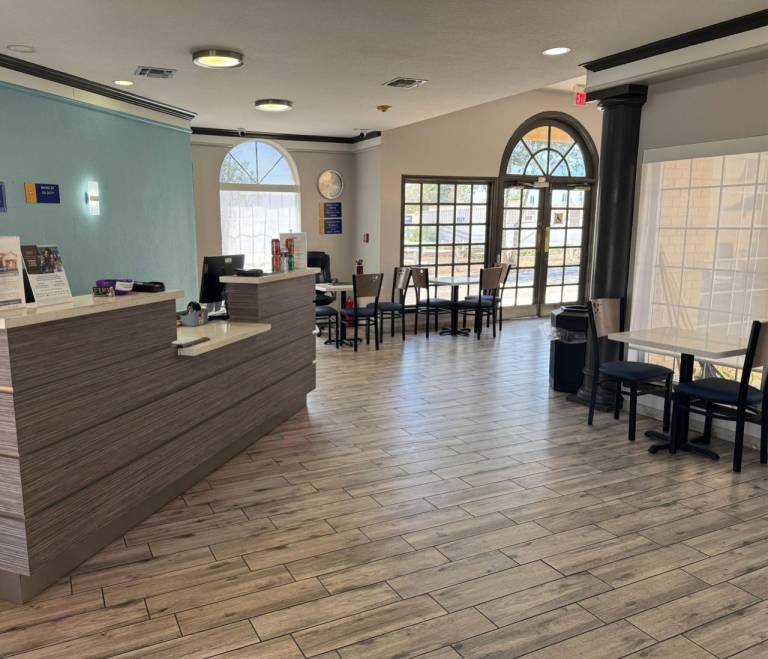 Capital O Georgetown TX I 35 — photo 2