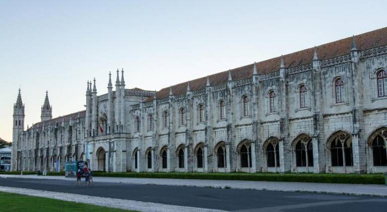 Apartment | Near Jerónimos Monastery | Pet-friendly — photo 5
