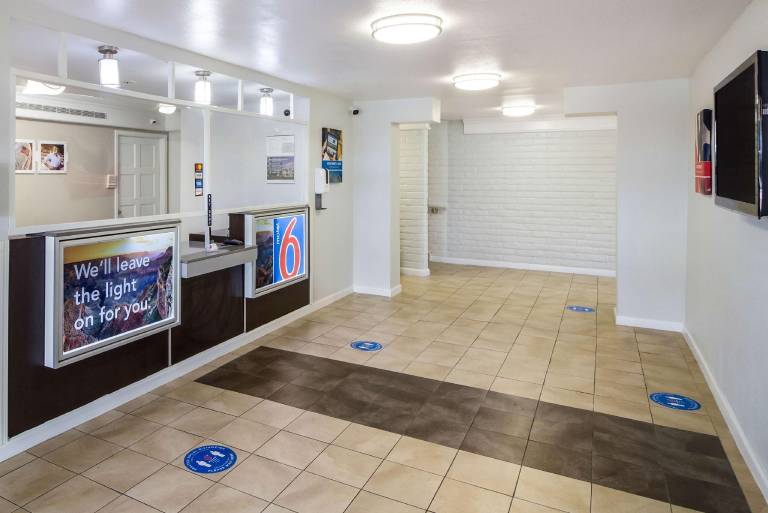 Motel 6 Baytown, TX - Garth Rd — photo 5