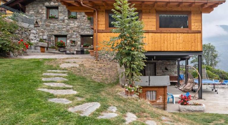 Farm with garden & terrace in Antey-Saint-Andre