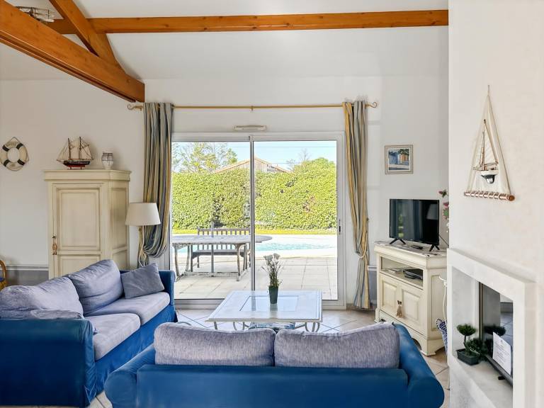 Pleasant vacation home with private pool | Pets allowed — photo 4