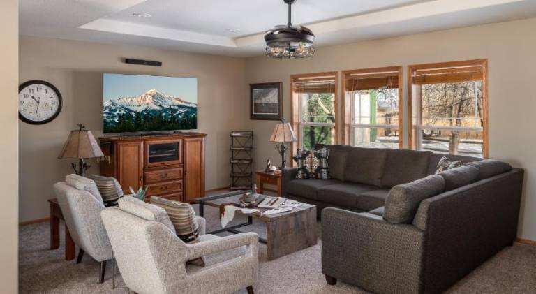 Fully equipped house with terrace, barbeque & garden | Perfect for remote work | Pets are welcome in Bozeman, MT