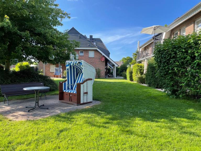 Charming apartment with garden, patio & grill | Nature view | Pets are welcome in Sellin