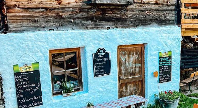 Charming lodge with patio & yard | Dogs allowed — photo 3