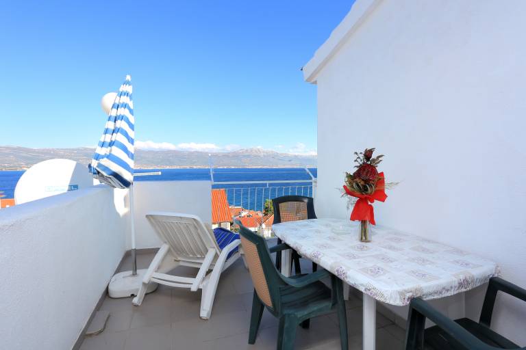 One bedroom apartment with terrace and sea view Slatine, Čiovo (A-2030-b) in Trogir