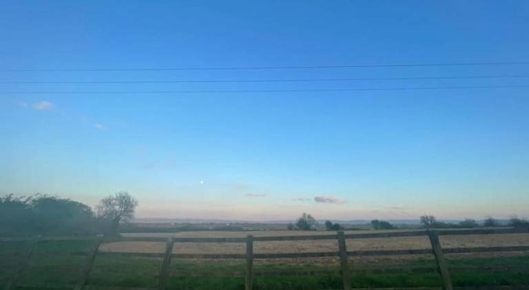 Cosy Cottage next to Farmers Arms Country pub. — photo 3