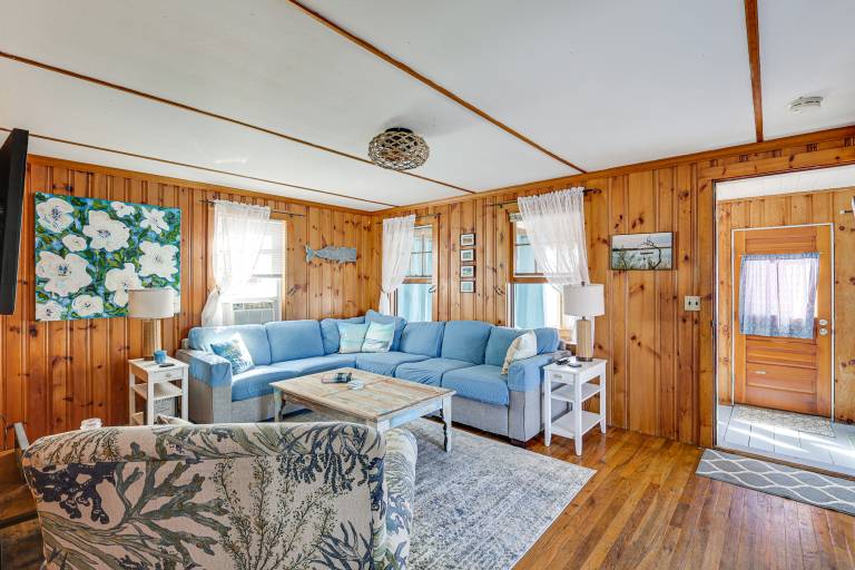 1 Block to Humarock Beach: Dog-Friendly Cottage — photo 5