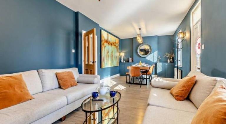 Luxury Cromer cottage with hot tub & log burner in Town — photo 2
