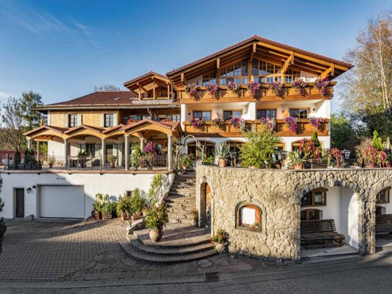 Landgasthaus & Hotel Kurfer Hof (DE Bad Endorf) - Seidl Helmut - 1047 — photo 3