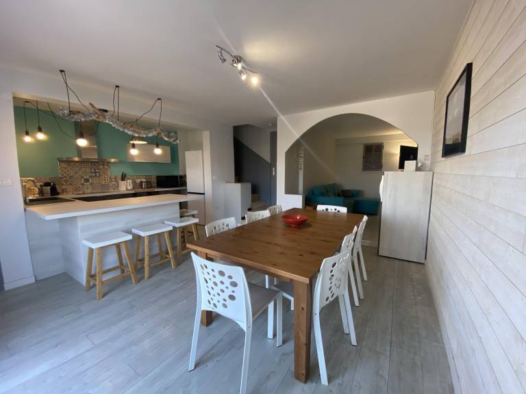 Gite with grill, yard & terrace — photo 4