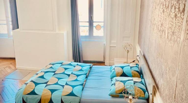 Pleasant rental apartment | Next to Lyon Cathedral | Pets allowed in Lyon
