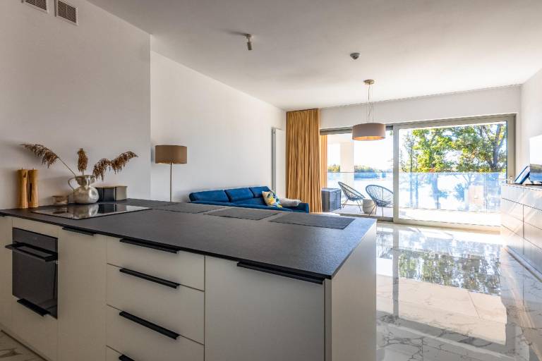 Fully equipped charming holiday apartment with yard | Water view | Perfect for remote work | Dogs allowed — photo 2