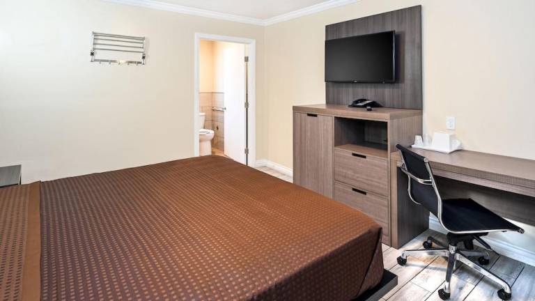 Sea Rock Inn Long Beach