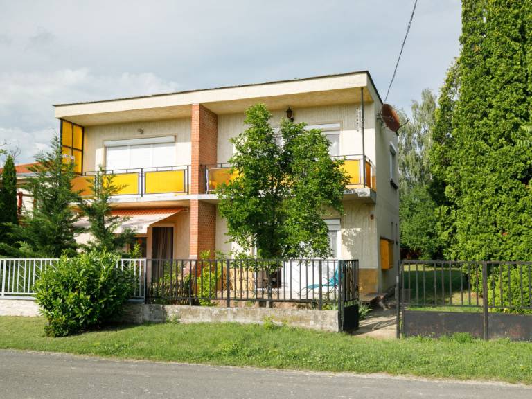 ház  Balatonőszöd