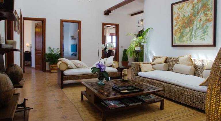 Villa with private pool, patio & yard | Suitable for remote work — photo 2