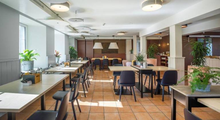Baren Self Check-in Hotel — photo 2