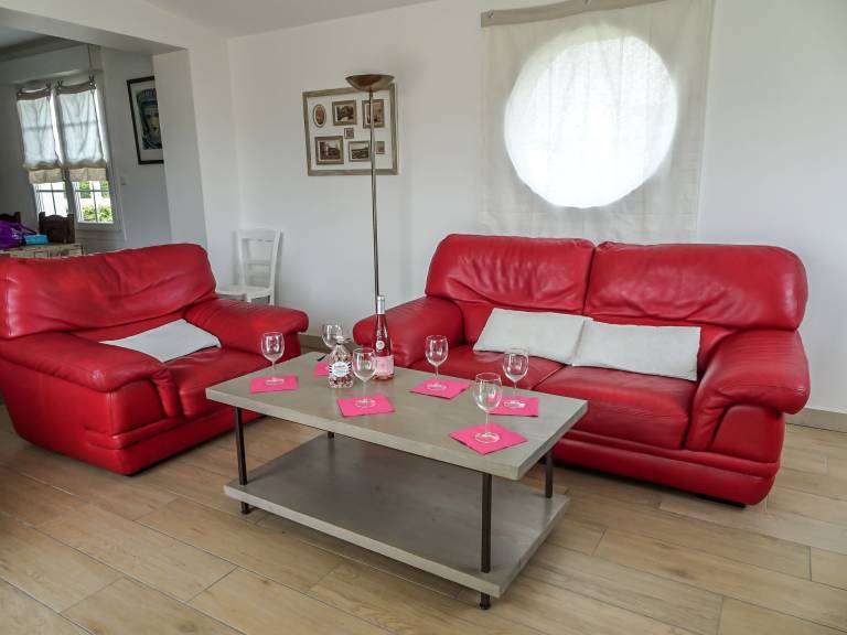 Fully equipped nice house with yard, terrace & BBQ | Next to the beach | Dogs allowed — photo 4