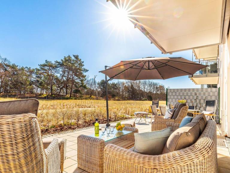 FeWo TREIBsand: 125m² Ferienwohnung mit 3 Schlafzimmern, 2 Terrassen & Meerblick in Binz