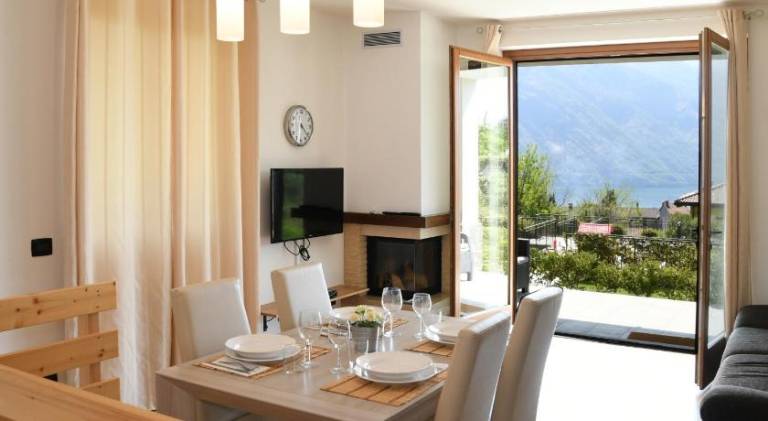 Nice holiday apartment with garden, pool & terrace | Pets allowed — photo 2