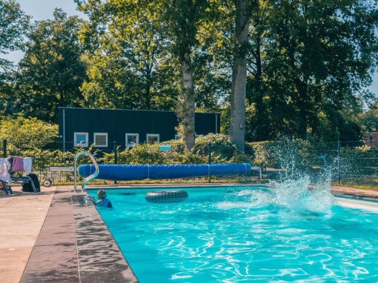 Ferienhaus mit Terrasse, Sauna und Garten | Haustiere sind willkommen