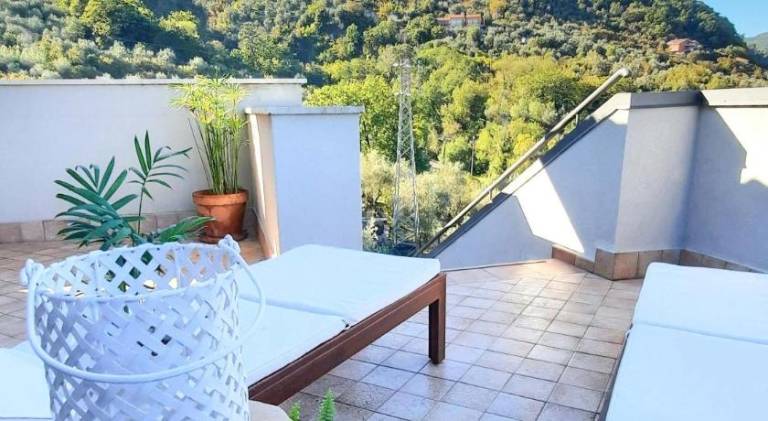 Holiday apartment with barbeque, patio & pool | Good for workation | Pets allowed — photo 4