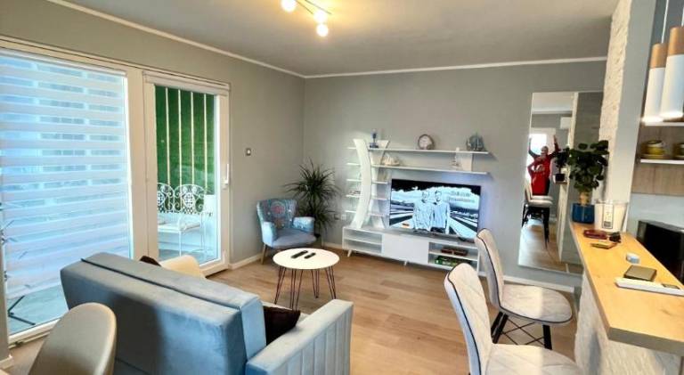 Rental apartment with 2 rooms for 6 persons — photo 2