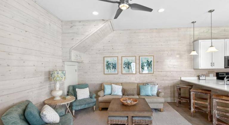 Big vacation home with pool | Beach nearby | Pets allowed — photo 2