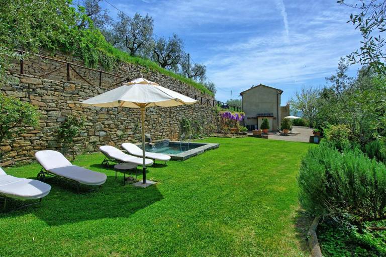 Family-friendly beautiful villa with garden, barbecue & terrace | Dogs allowed — photo 5