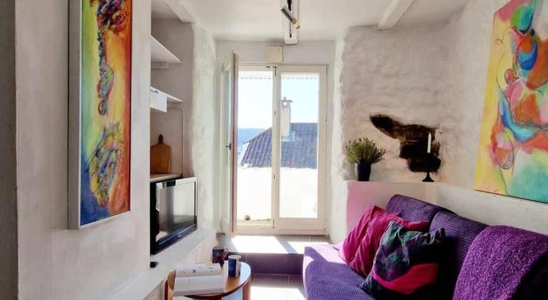 Beautiful condo near Bryggen Balcony Fireplace — photo 2