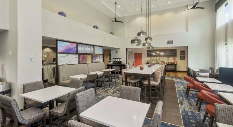 Hampton Inn & Suites Orlando-Apopka — photo 3