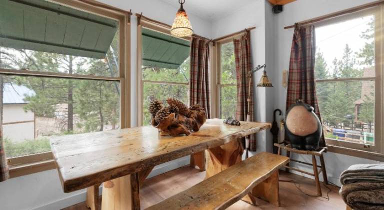 Mountain Cottage - Hot Tub! Walk to Lake and National Forest Hiking Trails — photo 2