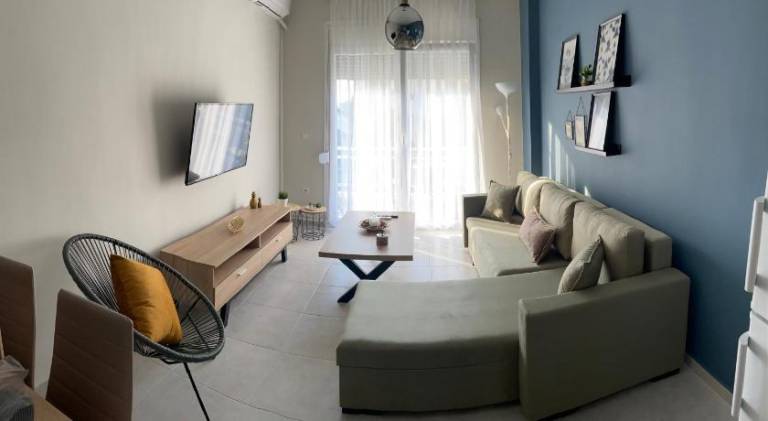 Apartment with patio & garden in Thessaloniki
