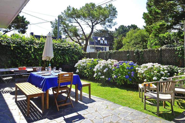 House with garden & patio — photo 4