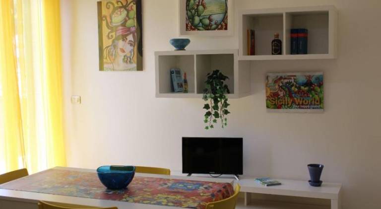 Holiday apartment with 2 rooms for 4 persons — photo 2