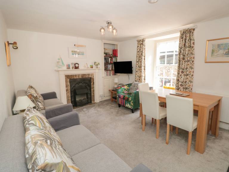 Cottage with 2 rooms for 4 persons — photo 2