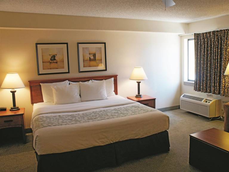 La Quinta Inn & Suites by Wyndham Albuquerque Journal Ctr NW in Albuquerque, NM