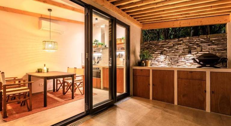 Charming vacation home with pool | Pets are welcome — photo 3
