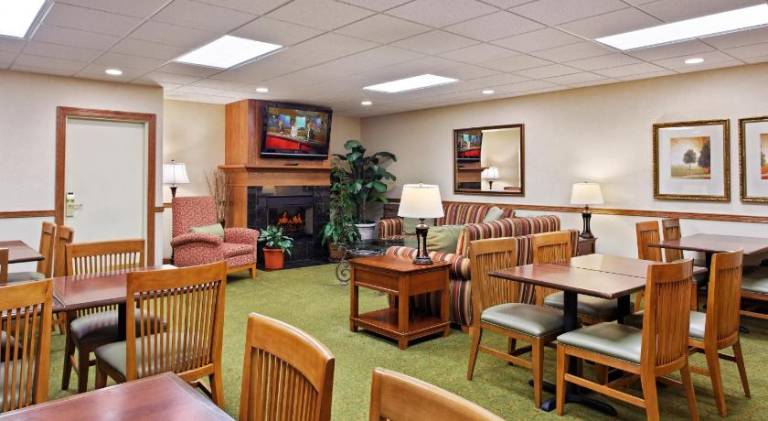 Country Inn & Suites by Radisson, Peoria North, IL — photo 5