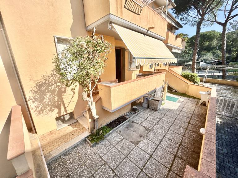 Children-friendly holiday apartment with terrace | Next to the beach | Dogs allowed — photo 4