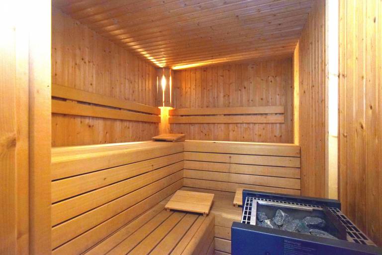 Family-oriented beautiful house with patio, sauna & yard | Pet-friendly — photo 5
